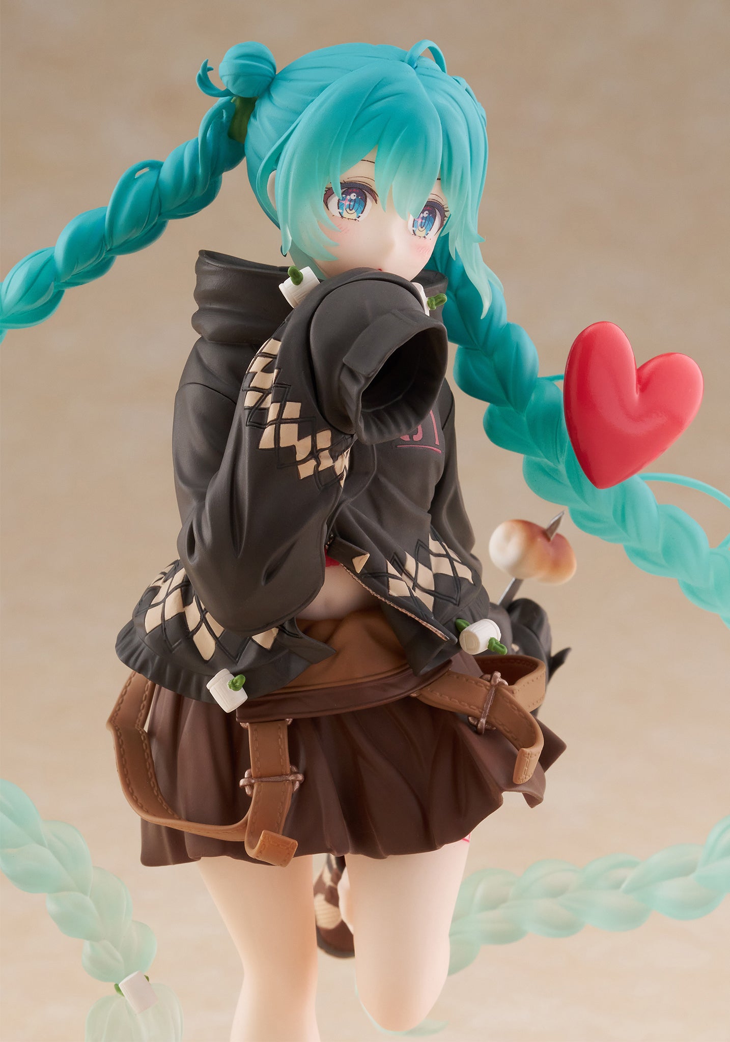 Hatsune Miku Fashion Outdoor Ver. Figure