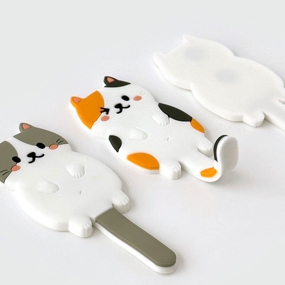 Cat Tail Magnet Hanger