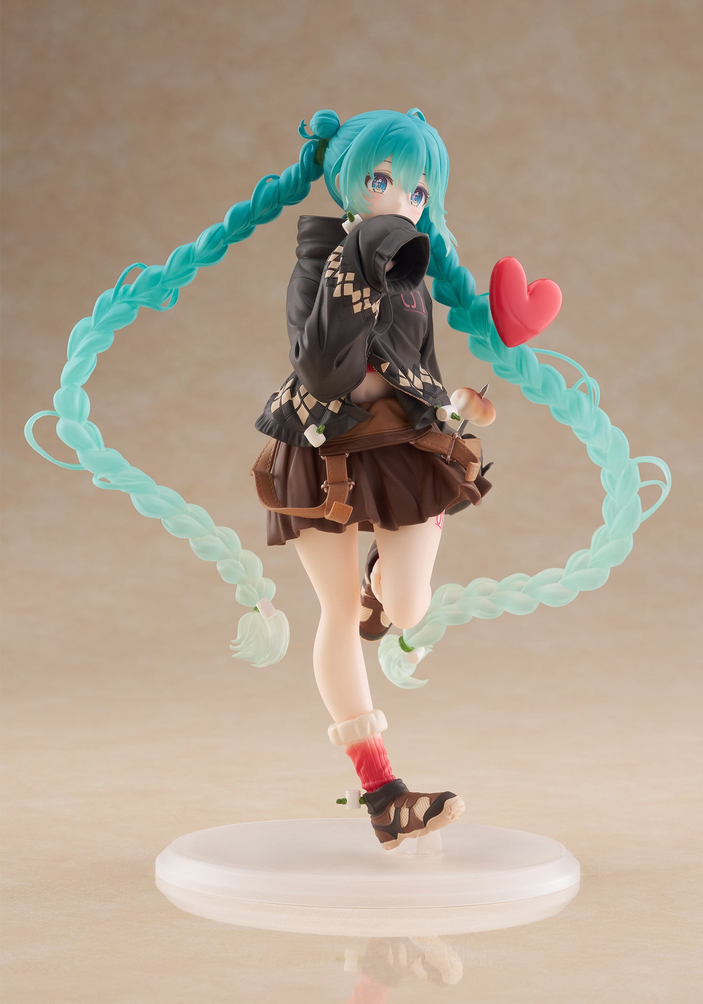Hatsune Miku Fashion Outdoor Ver. Figure