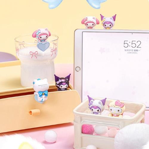 Sanrio Cinnamoroll Meow Peekaboo Figure