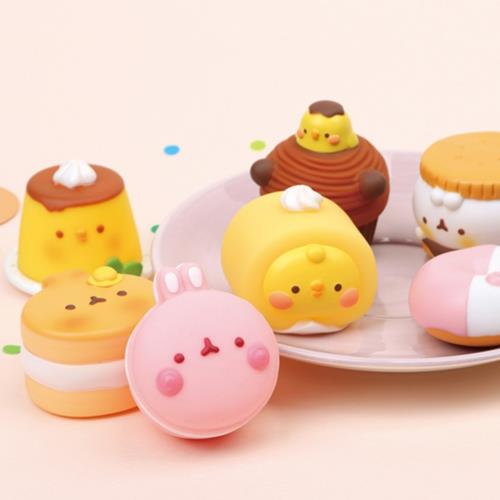 Molang Dessert Cafe Figure